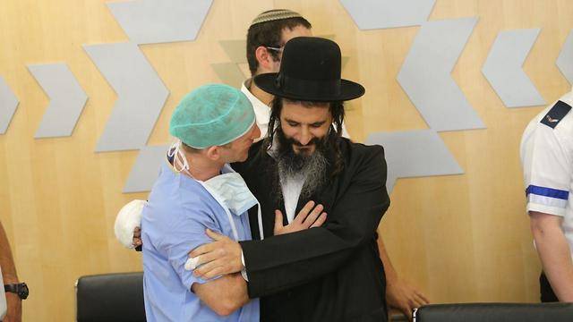 "Я был на грани смерти": тяжело раненный в теракте в Иерусалиме выписан из больницы