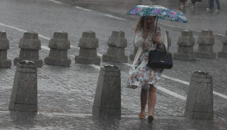 Синоптики предупредили москвичей о дожде 12 июня