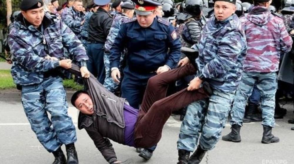 На акциях протеста в Казахстане задержали 250 человек