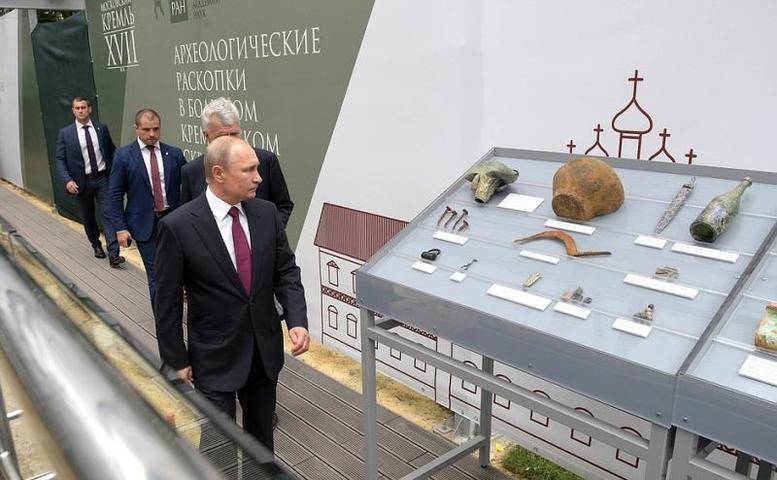 Москвичи смогут понаблюдать за археологическими раскопками на территории Кремля