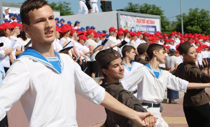 Брянск поразил размахом и красками празднования Дня России