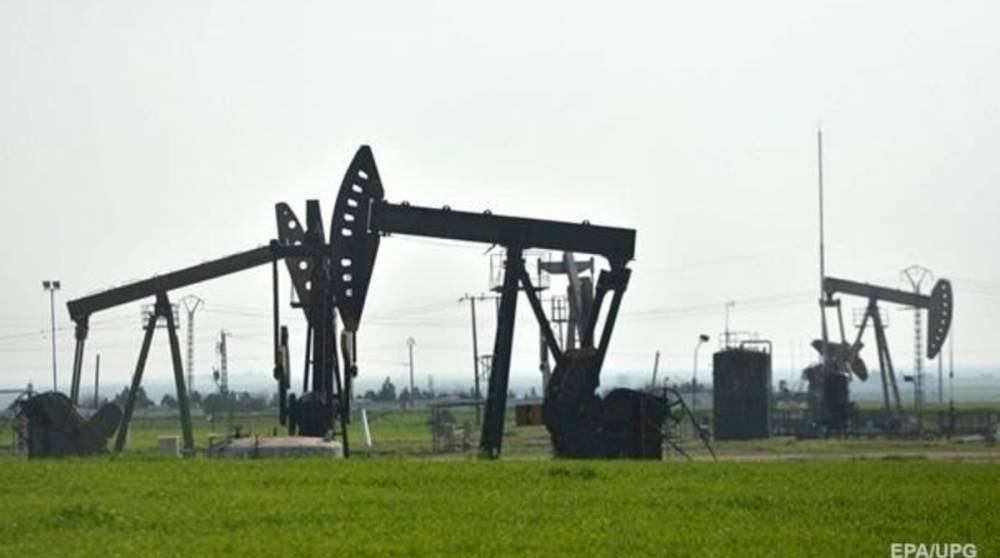 Нефть снова резко подешевела из-за роста запасов в США