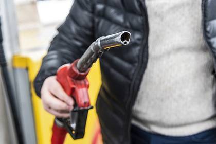 Правительство начнет по-новому сдерживать цены на бензин