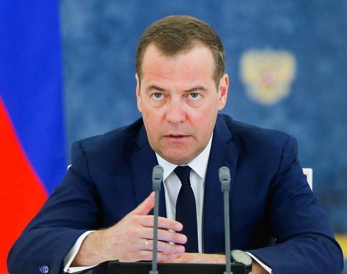 Дмитрий Медведев допустил возможность перехода на 4-дневную рабочую неделю