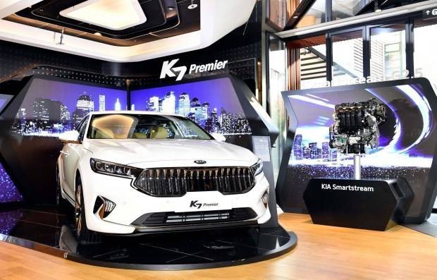 KIA представила седан Cadenza 2020 для южнокорейского рынка