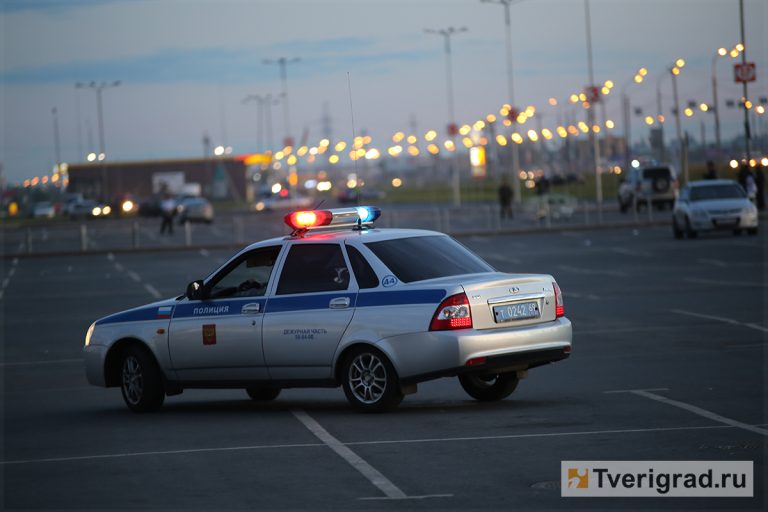 В Тверской области мотоциклист пострадал, упав на дорогу