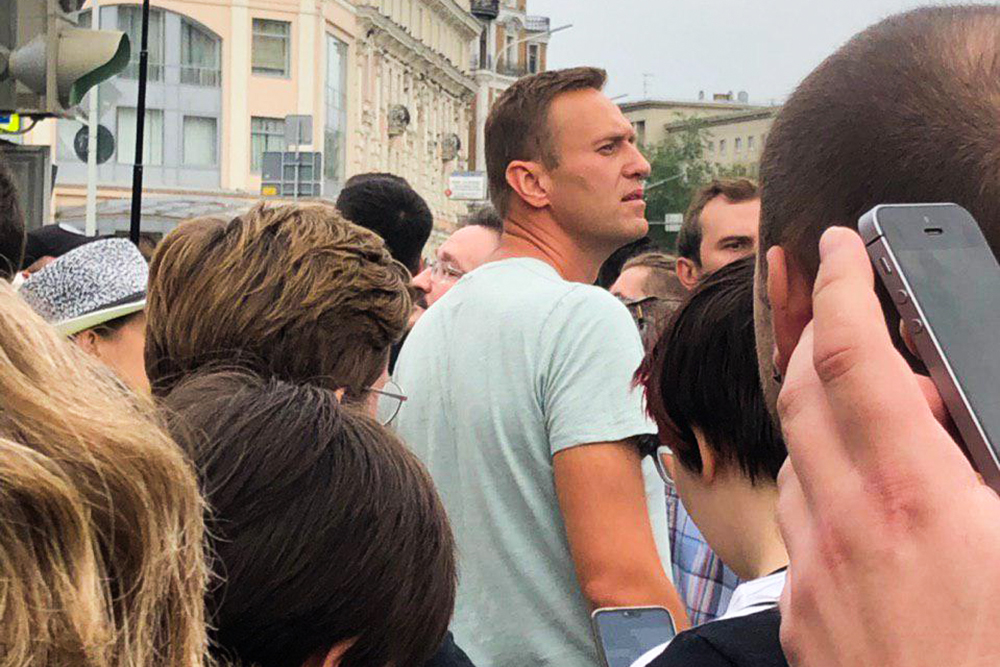 На Навального составили протокол об организации марша в центре Москвы в поддержку Голунова