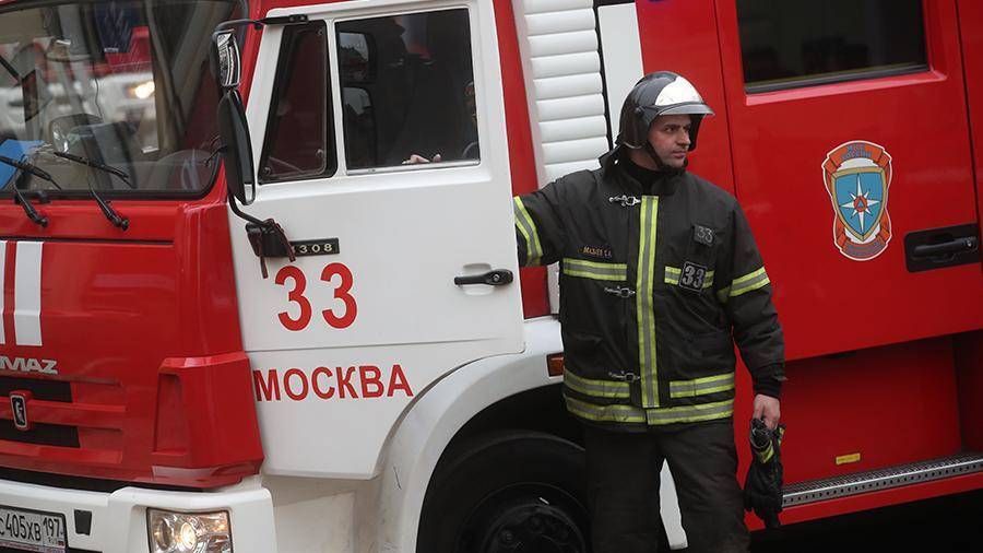 В Москве загорелся автобус