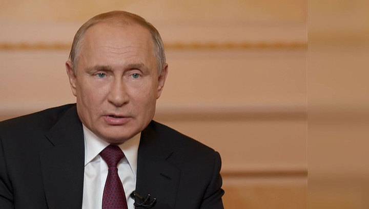 Путин: Россия продолжит поддерживать законно избранные власти Молдавии