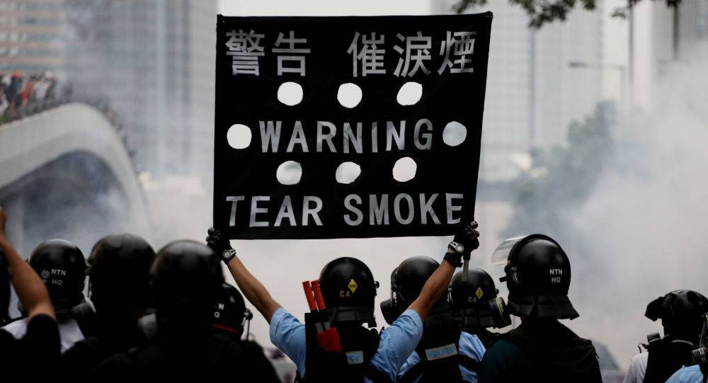 Правительственные учреждения Гонконга останутся закрытыми до конца недели из-за протестов