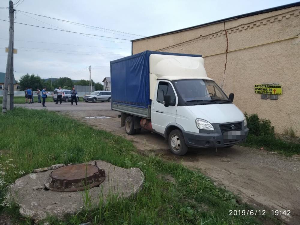 В Башкирии водитель грузовика задавил полуторагодовалую девочку