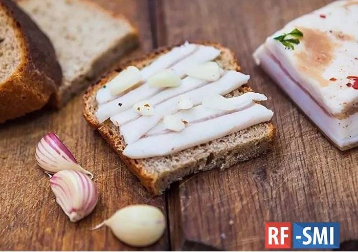 Бутерброд с салом и чесноком на Украине подорожал за год на 17%