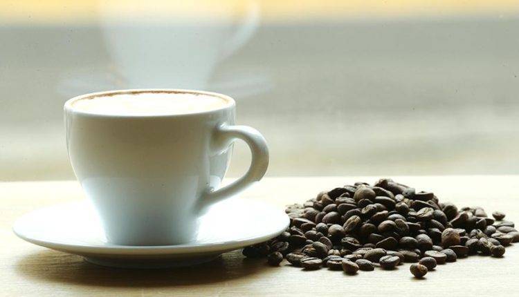 Названы опасные последствия привычки пить кофе