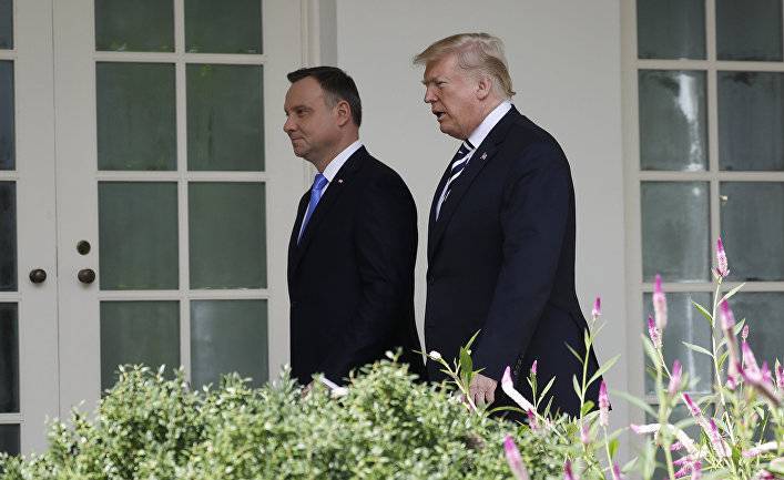 The Wall Street Journal (США): Трамп и Дуда договорились об увеличении военного контингента США в Польше более чем на 1000 человек