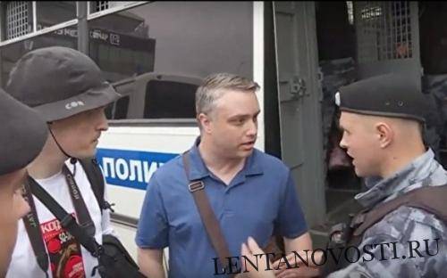 Задержанный в Москве на марше «Я Голунов» гражданин США оказался учителем из Екатеринбур
