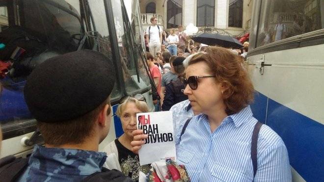 Эксперт заметил «уши ЦРУ» на митинге оппозиции в Москве