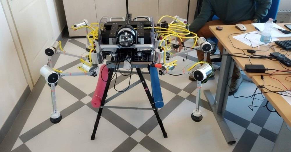 Робот — сборщик пластика прошел первый подводный тест