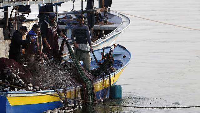Рыбаки Газы возмущены: "Почему мы расплачиваемся за огненный террор?"