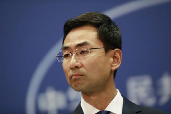 Пекин требует от ЕС не вмешиваться во внутренние дела Гонконга и Китая