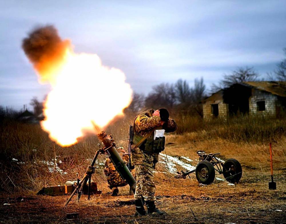 Украинские войска обстреляли из минометов Докучаевск и юг ДНР