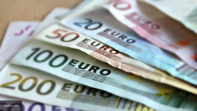 Курс евро на пятницу упал до 73,01 рубля
