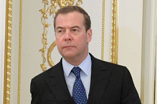 Медведев ждет доклады из-за медленного расходования денег по нацпроектам