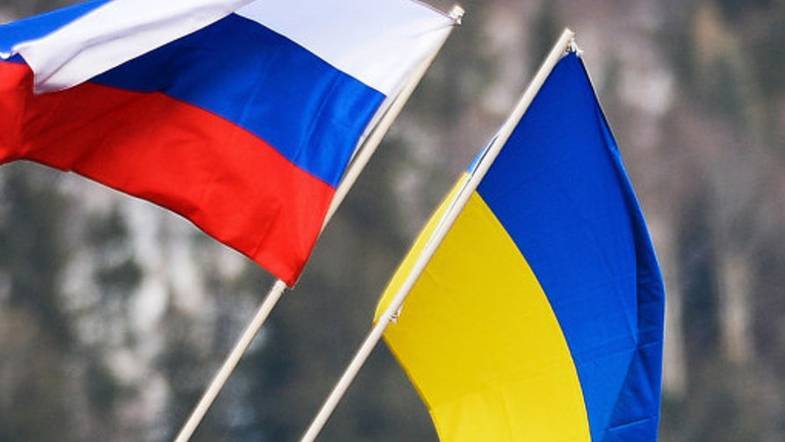 Украинцы хотят наладить отношения с Россией, но официальный Киев не стремиться к нормализации обстановки
