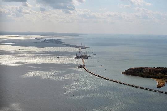 На Украине исключили проход военных кораблей через Керченский пролив