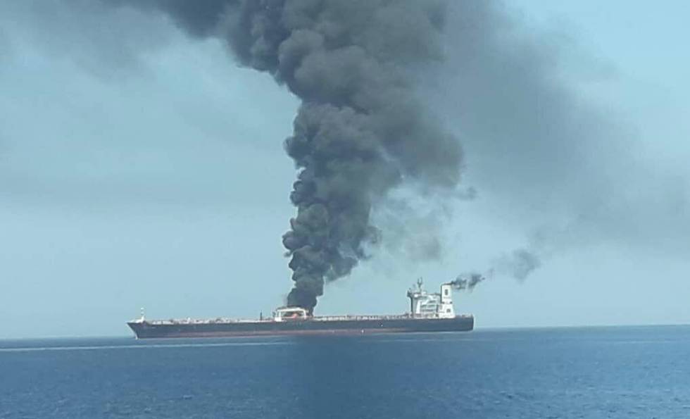 На борту атакованного в Оманском заливе танкера было 11 россиян