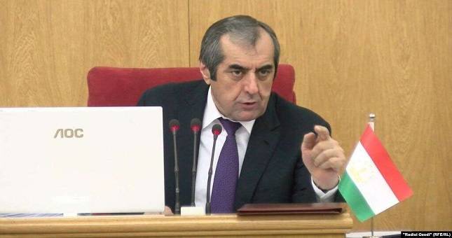 Сергей Чуев - В парламенте Таджикистана отреагировали на унижение задержанных мигрантов в РФ - dialog.tj - Москва - Таджикистан