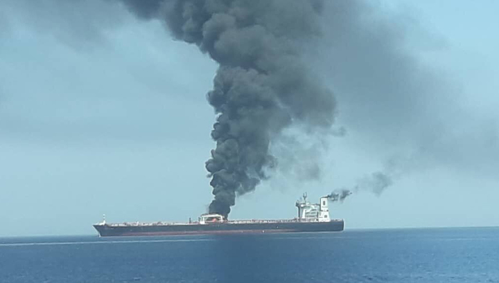 Пожар на танкерах произошел на фоне обострения отношений между Ираном и США