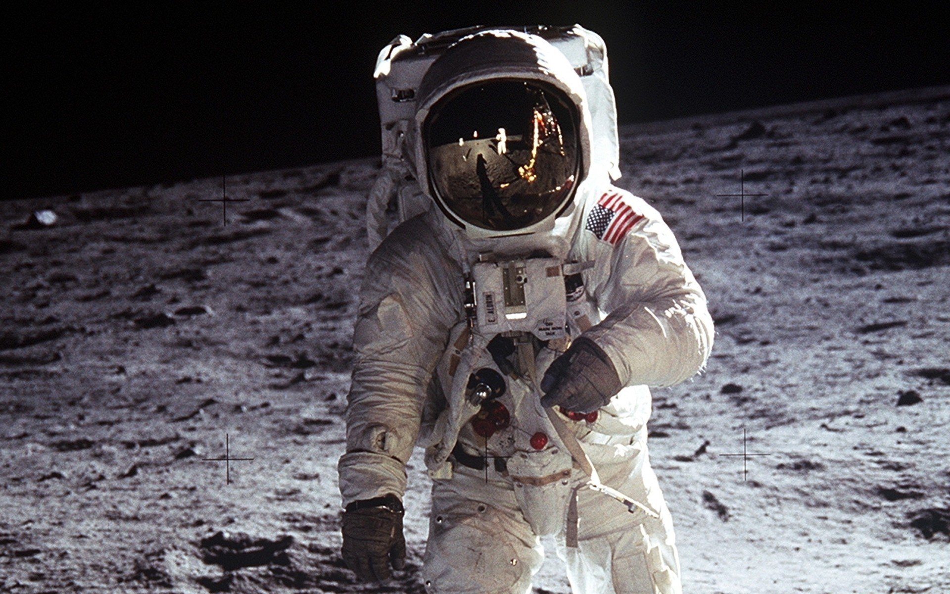 Что на самом деле случилось с американскими астронавтами, не хотевшими лететь на Луну