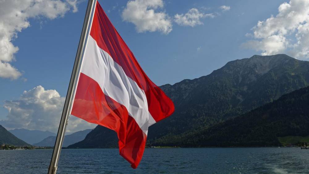 "Стреляем сами в себя": Австрийский политик пролил свет на истинную суть антироссийских санкций