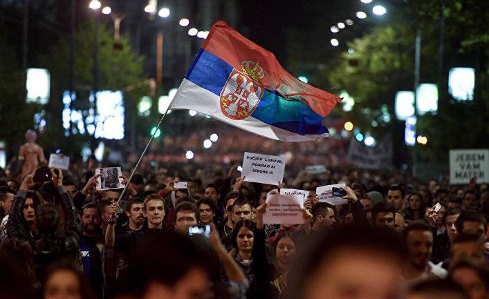В Сербии призывают к кровавому перевороту