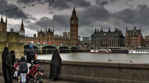 Тысячи обнаженных велосипедистов выехали на улицы Лондона