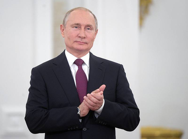 Путин дал российское гражданство 70 иностранцам