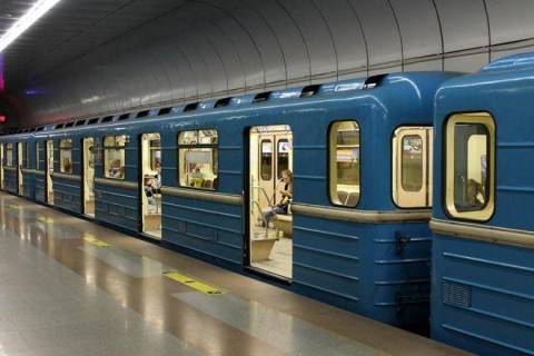 В киевском метрополитене рассказали, как вести себя в жару