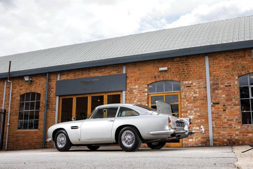 На аукцион выставлено авто Джеймса Бонда Aston Martin DB5