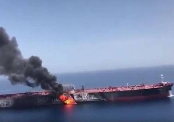 Иран отверг обвинения в нападении на танкеры в Оманском заливе