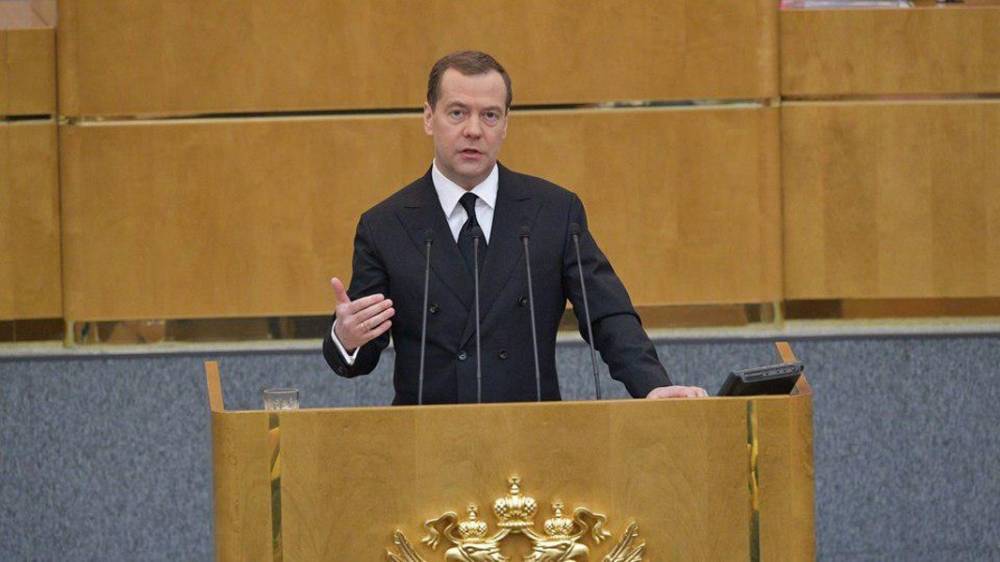 Медведев раскритиковал "Роскосмос"