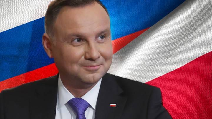 «Поляки просто смелее русских»: Историческое «открытие» президента Польши