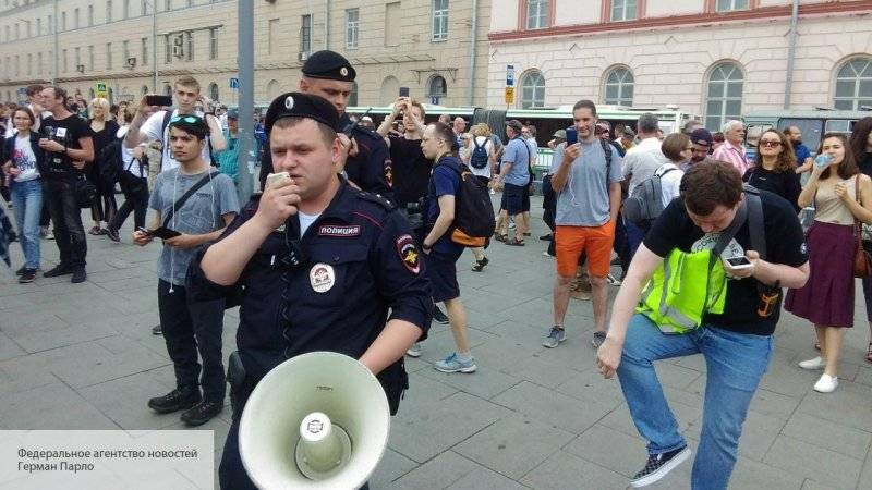 Депутат Бессараб призвала утроить наказание за привлечение подростков на митинги