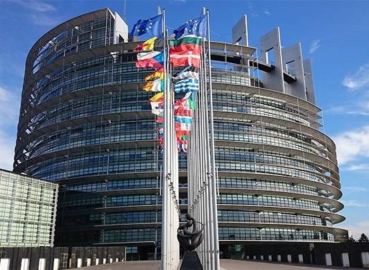 Популисты Европарламента намерены поддержать нормализацию отношений с РФ