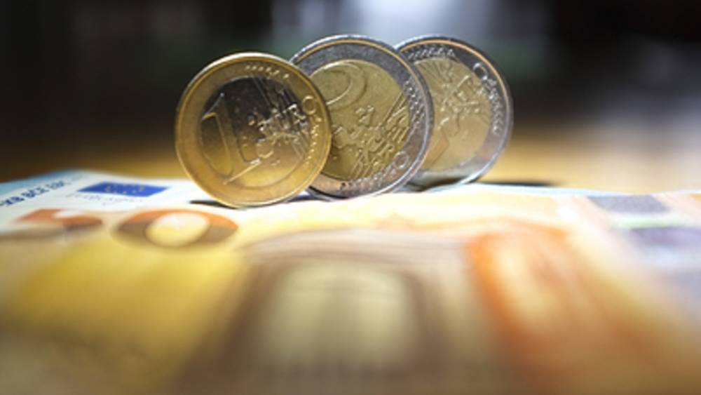 Россия и ЕС договорились создать группу для перехода на рубли и евро в расчетах
