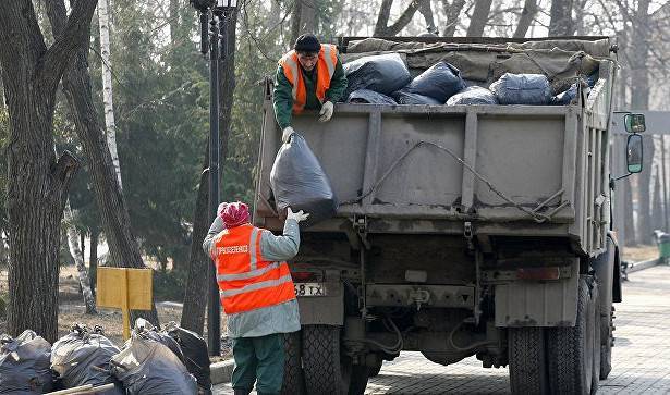 «Известия»: в России могут вырасти тарифы на мусор