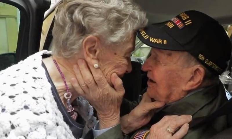 «Я тебя всегда любил»: ветеран войны увиделся с любимой спустя 75 лет разлуки