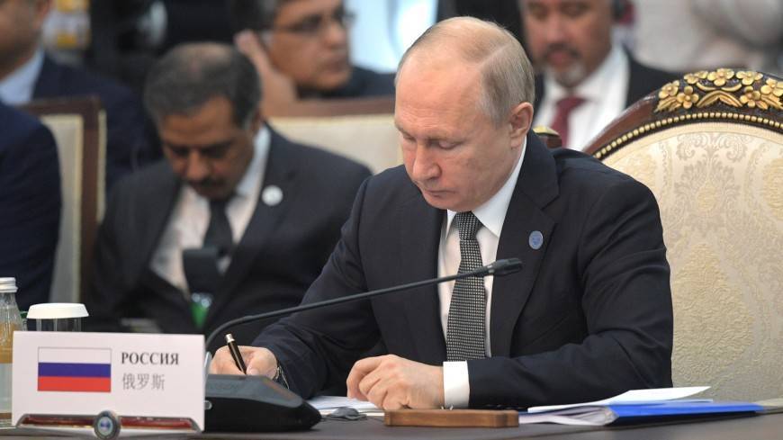 Путин: Афганистану нужна помощь в достижении мира и экономического возрождения