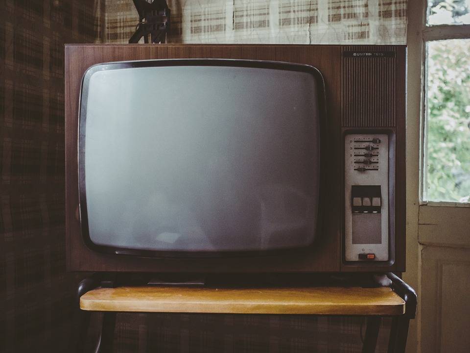На сколько продлили срок перехода на цифровое телевидение?