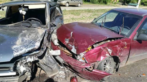 В Воронеже двое парней получили ранения при столкновении 3 авто и «Газели»
