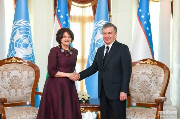 Президент Узбекистана и замгенсека ООН обсудили безопасность и Арал